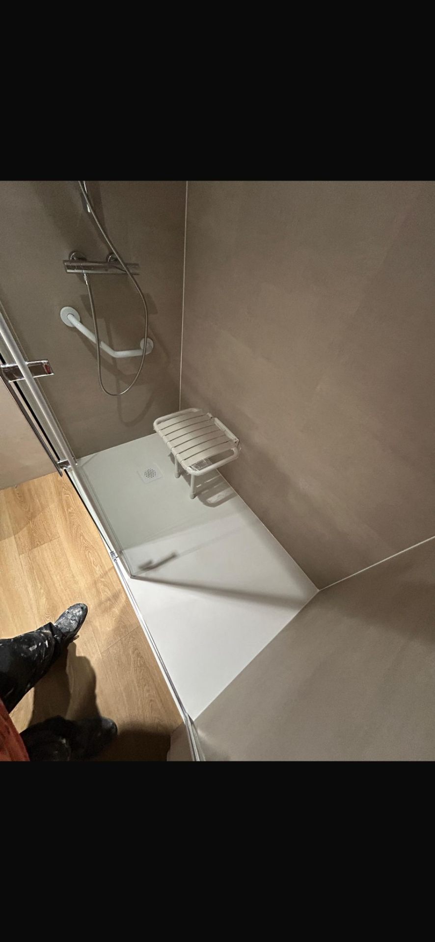 Après — Remplacement baignoire/douche par douche à l'italienne